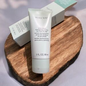 * Mary Kay Mint Bliss Energizing Lotion For Feet & Legs 3 fl. oz. - New In Box